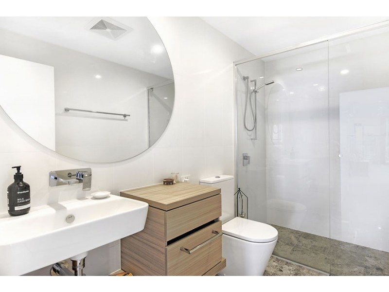 100/31 Queensland Ave, Broadbeach QLD 4218