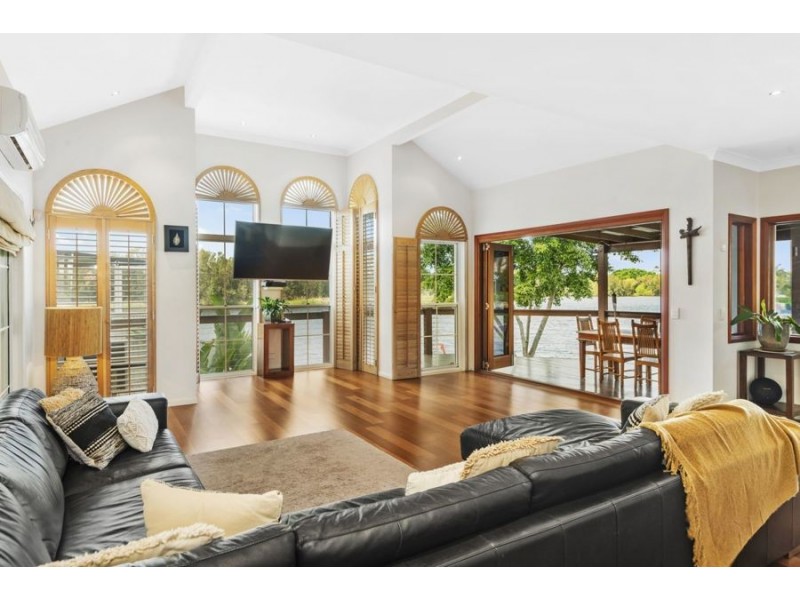 190 Port Jackson Boulevard, Clear Island Waters QLD 4226