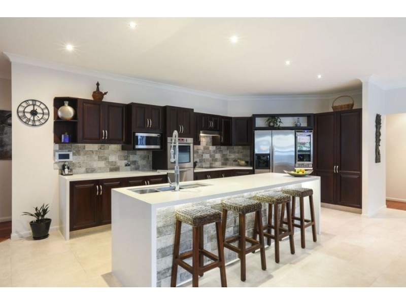 190 Port Jackson Boulevard, Clear Island Waters QLD 4226