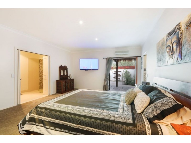 190 Port Jackson Boulevard, Clear Island Waters QLD 4226