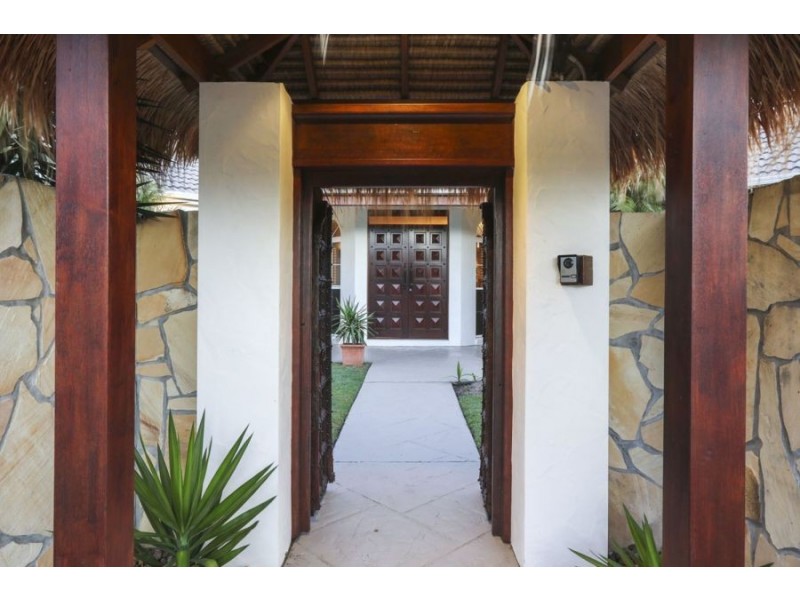 190 Port Jackson Boulevard, Clear Island Waters QLD 4226