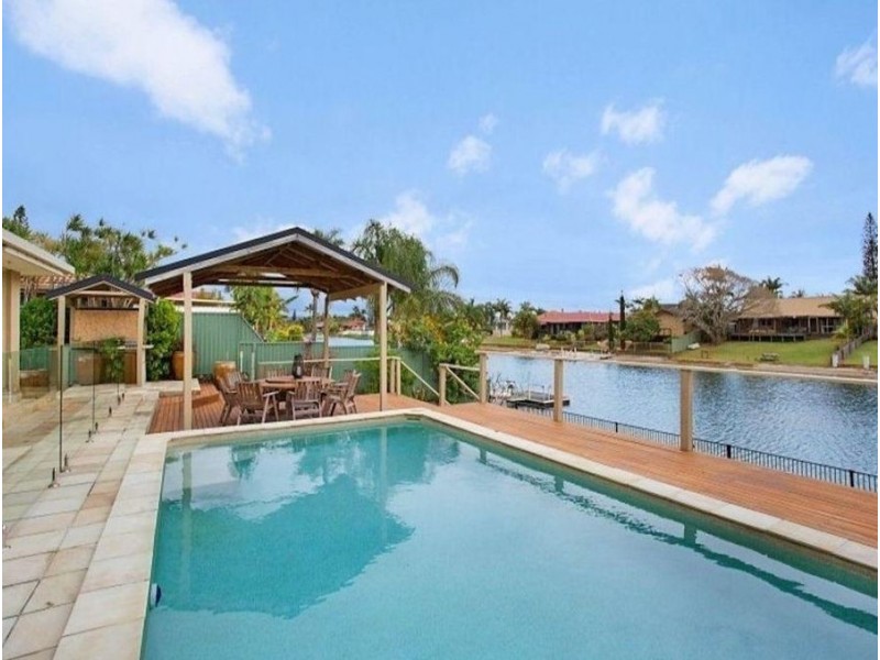 7 Rudder Court, Mermaid Waters QLD 4218