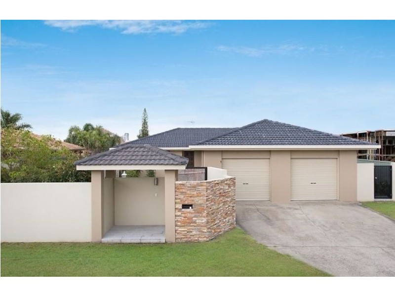 7 Rudder Court, Mermaid Waters QLD 4218