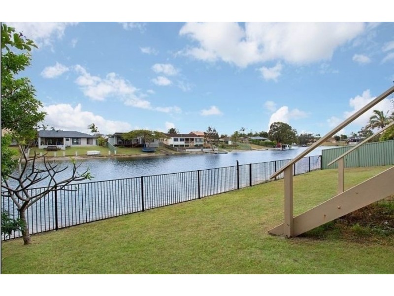 7 Rudder Court, Mermaid Waters QLD 4218