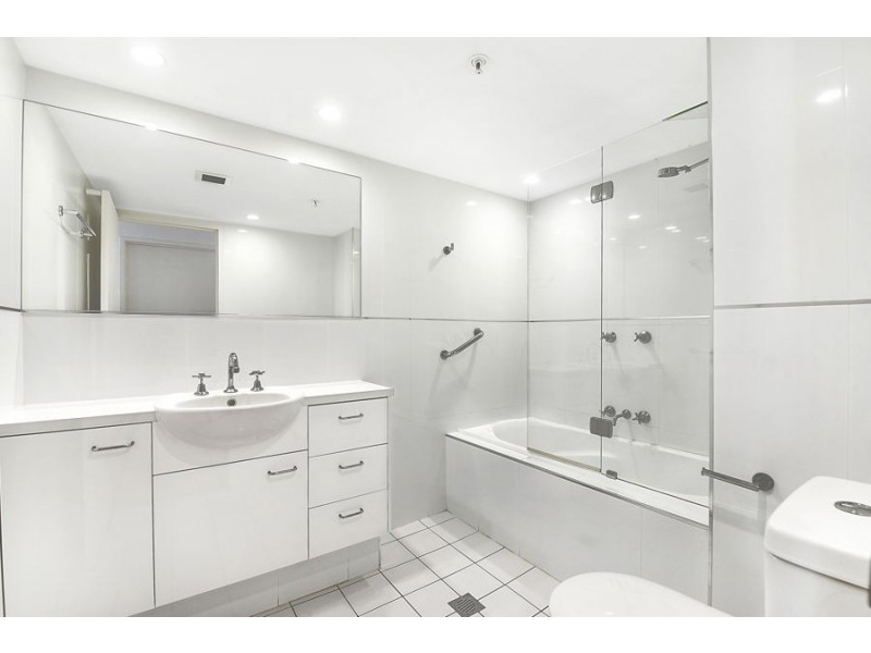 35/67-71 Broadbeach Boulevard, Broadbeach QLD 4218