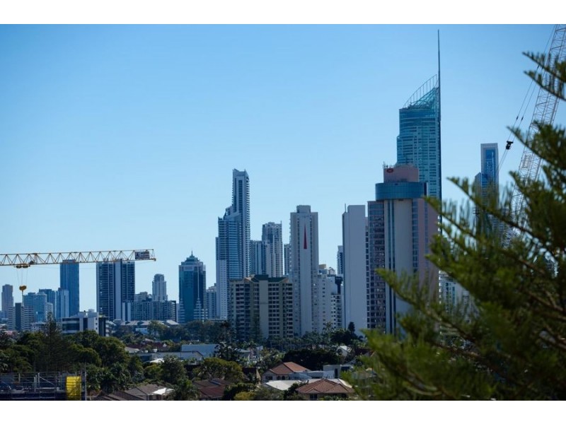 27/31 Queensland Avenue, Broadbeach QLD 4218