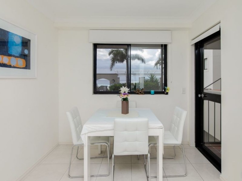1 Great Hall Drive, Miami QLD 4220