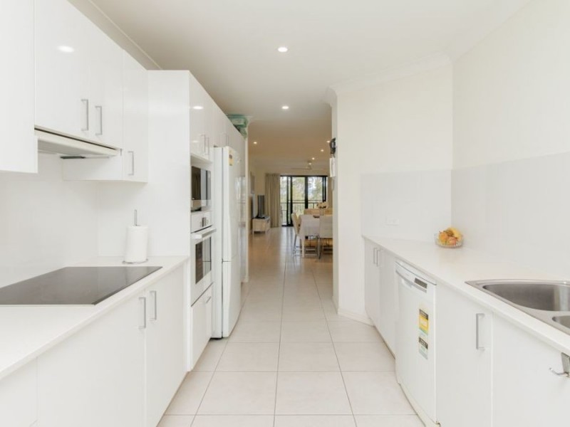 1 Great Hall Drive, Miami QLD 4220