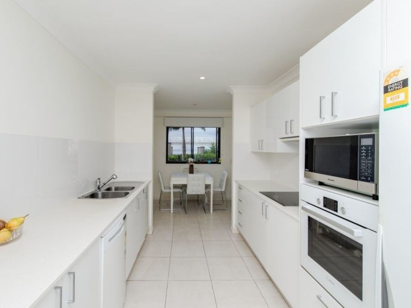 1 Great Hall Drive, Miami QLD 4220