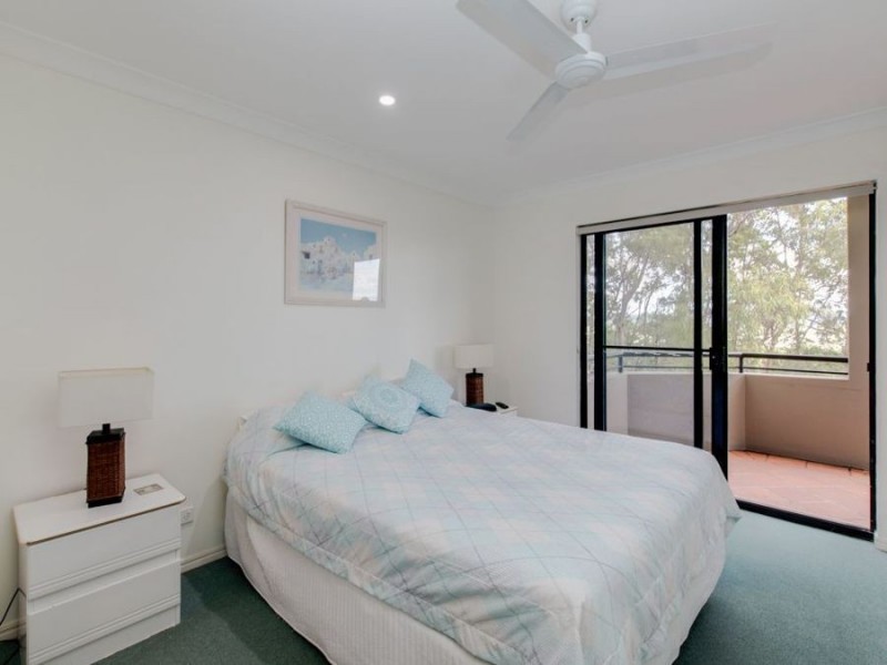 1 Great Hall Drive, Miami QLD 4220