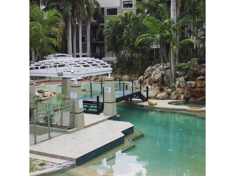1 Great Hall Drive, Miami QLD 4220