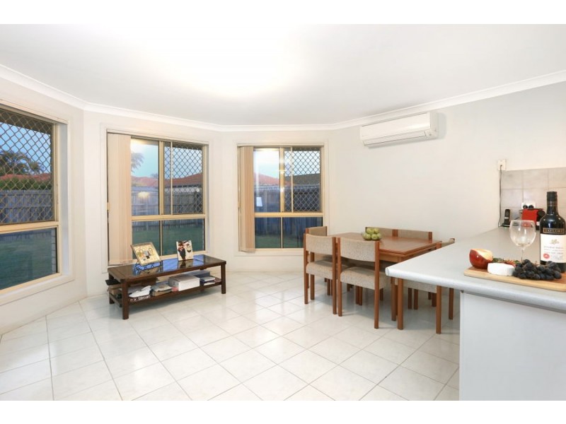 31 Warbler Pde, Varsity Lakes QLD 4227