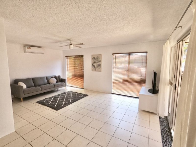 1 and 2/44 Chelsea Ave, Broadbeach QLD 4218