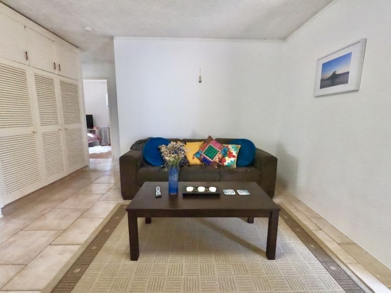 1 and 2/44 Chelsea Ave, Broadbeach QLD 4218