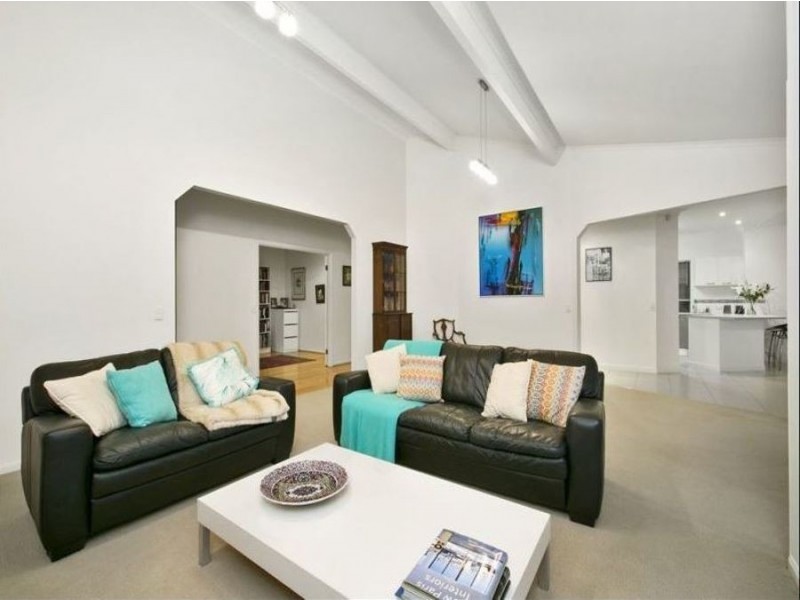 52 Waitomo Crescent, Broadbeach Waters QLD 4218