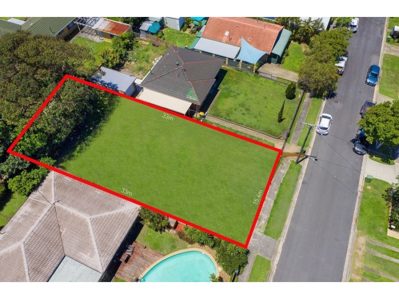 9 Moonah Ave, Southport QLD 4215