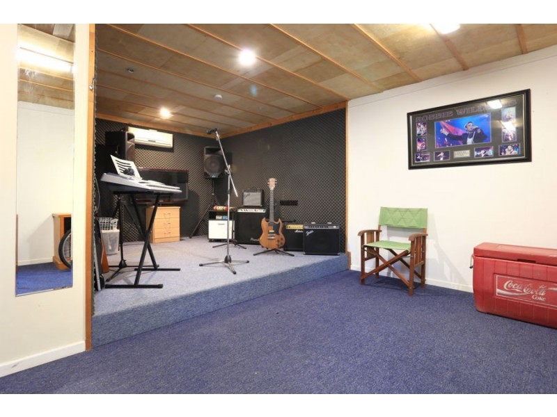 4 Koala Street, Parkwood QLD 4214