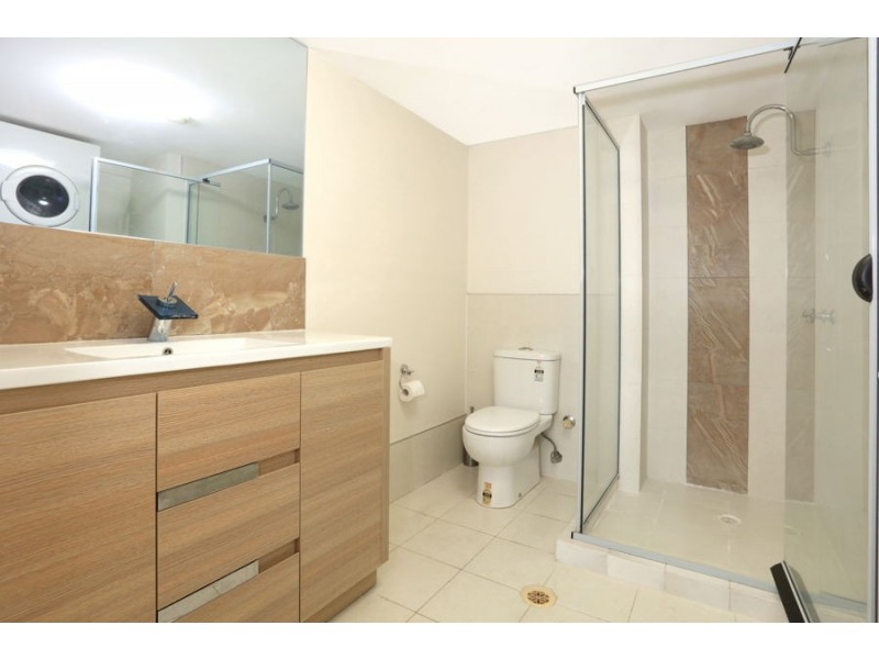 8/40 Little Norman Street, Southport QLD 4215