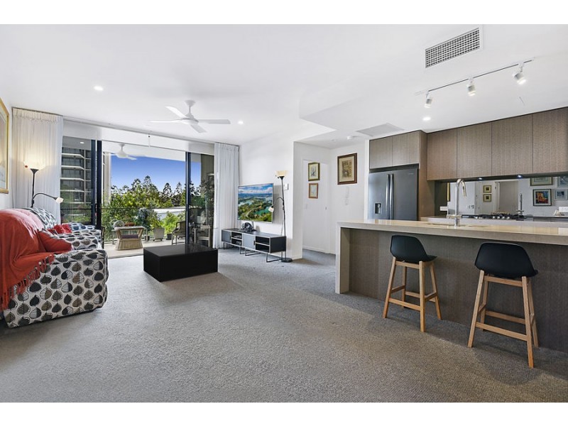 2013/21 Ross Street, Benowa QLD 4217