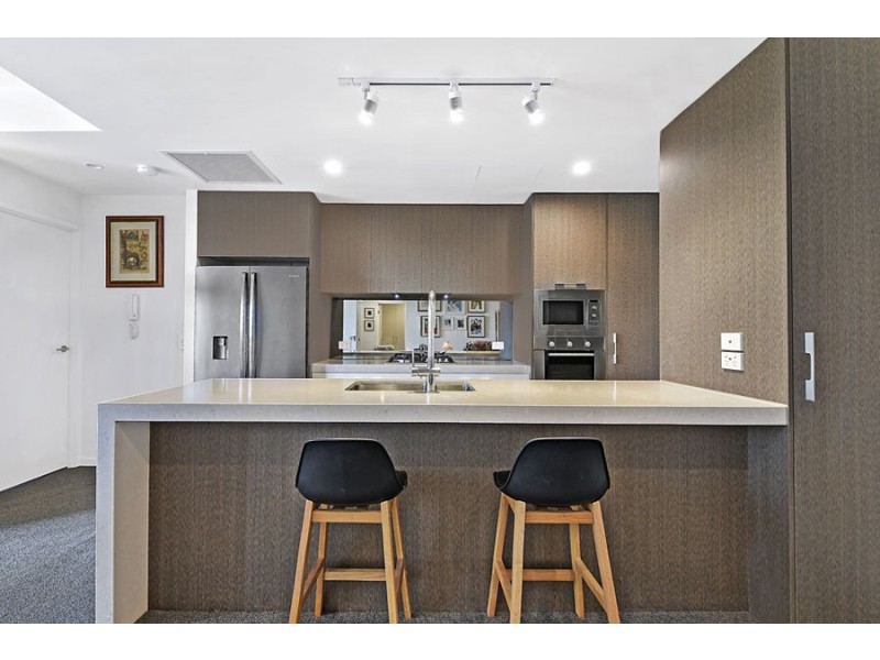 2013/21 Ross Street, Benowa QLD 4217