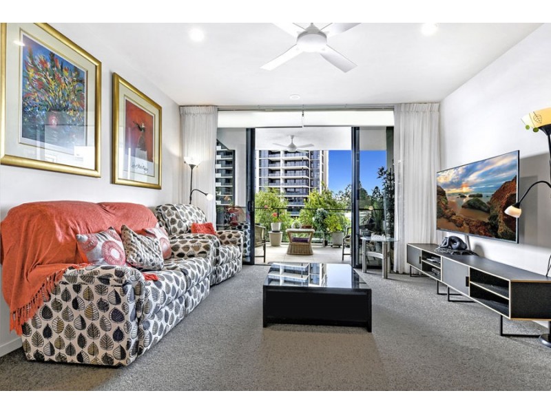 2013/21 Ross Street, Benowa QLD 4217