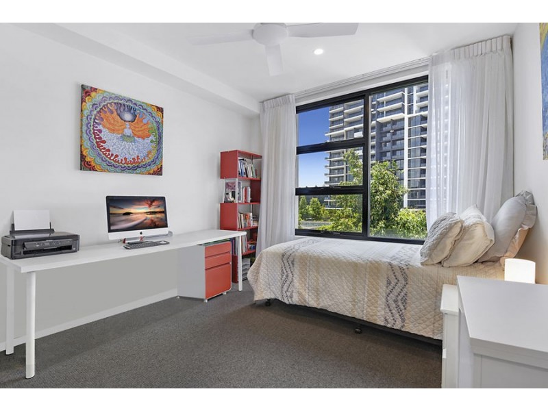 2013/21 Ross Street, Benowa QLD 4217