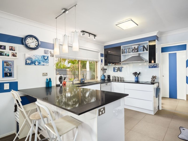 10 Bushlark Street, Varsity Lakes QLD 4227