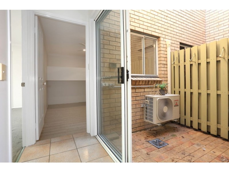 2/19 Tallebudgera Drive, Palm Beach QLD 4221