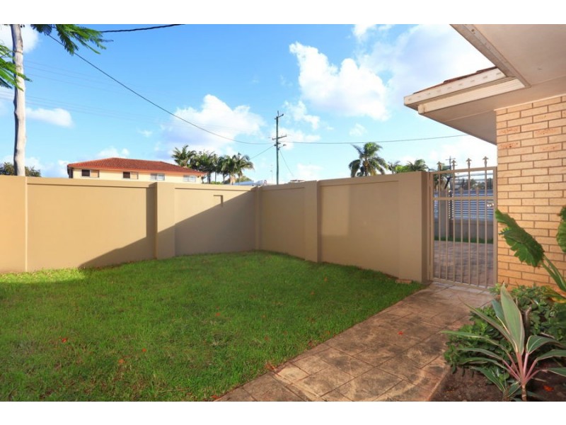 2/19 Tallebudgera Drive, Palm Beach QLD 4221