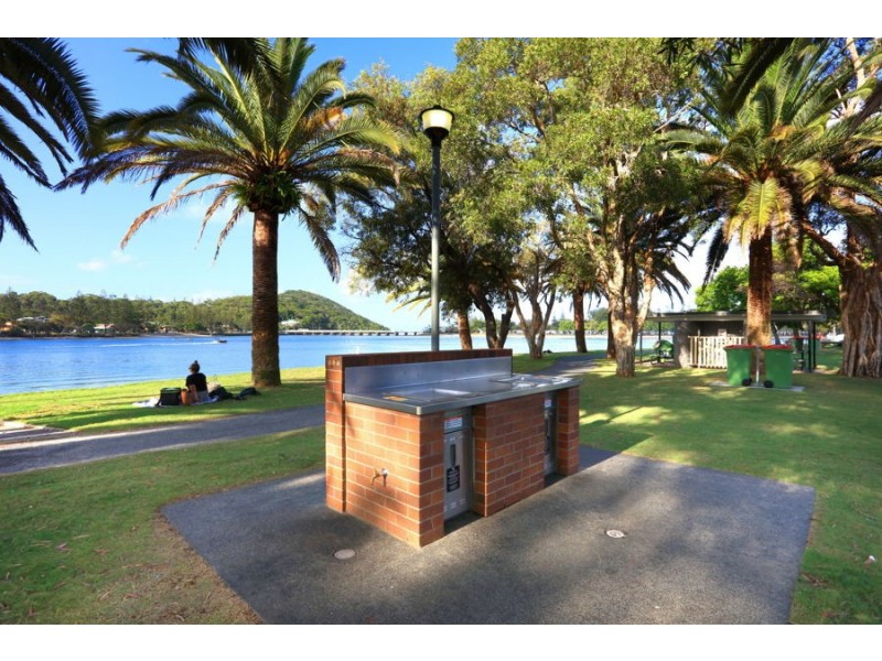 2/19 Tallebudgera Drive, Palm Beach QLD 4221