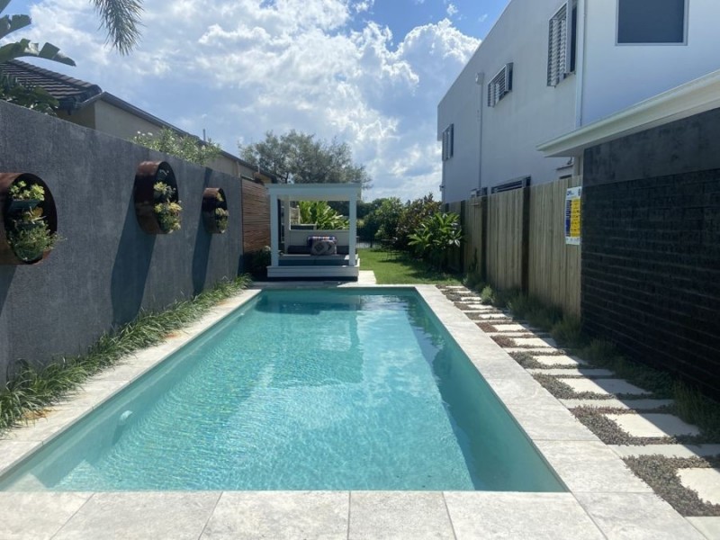 15 Savoy Drive, Broadbeach Waters QLD 4218