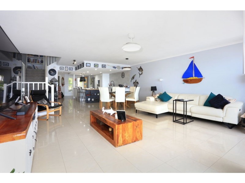 40/3 Marina Crescent, Hollywell QLD 4216