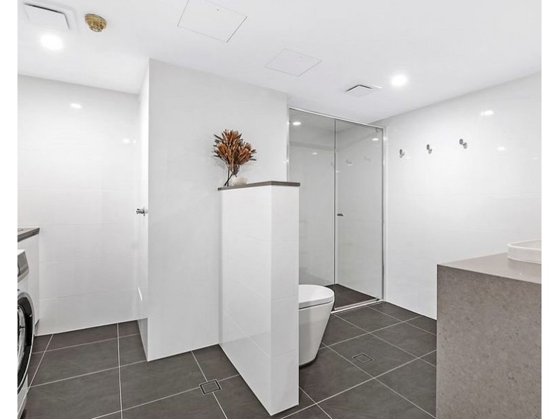 1102/157 Old Burleigh Road, Broadbeach QLD 4218