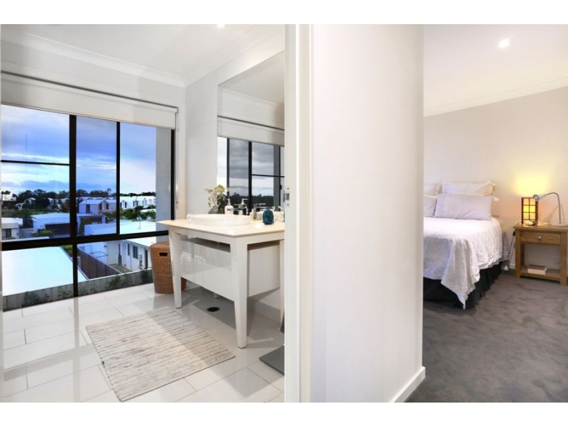 14/1 Residences Circuit, Pimpama QLD 4209