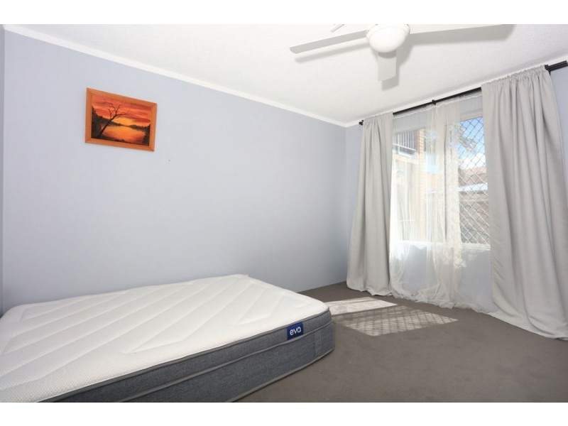 5/8 Nyrang Ave, Palm Beach QLD 4221
