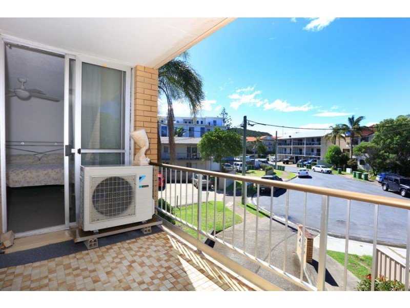 5/8 Nyrang Ave, Palm Beach QLD 4221
