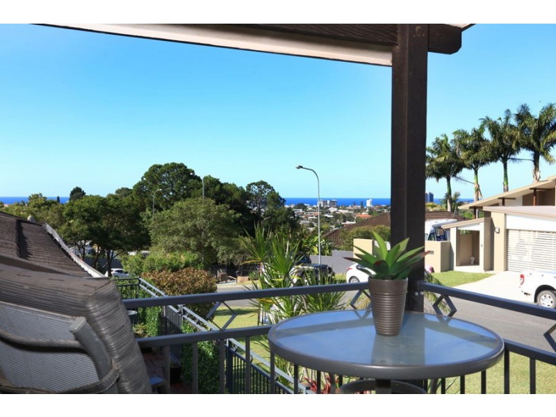 5 Bindoon Close, Elanora QLD 4221