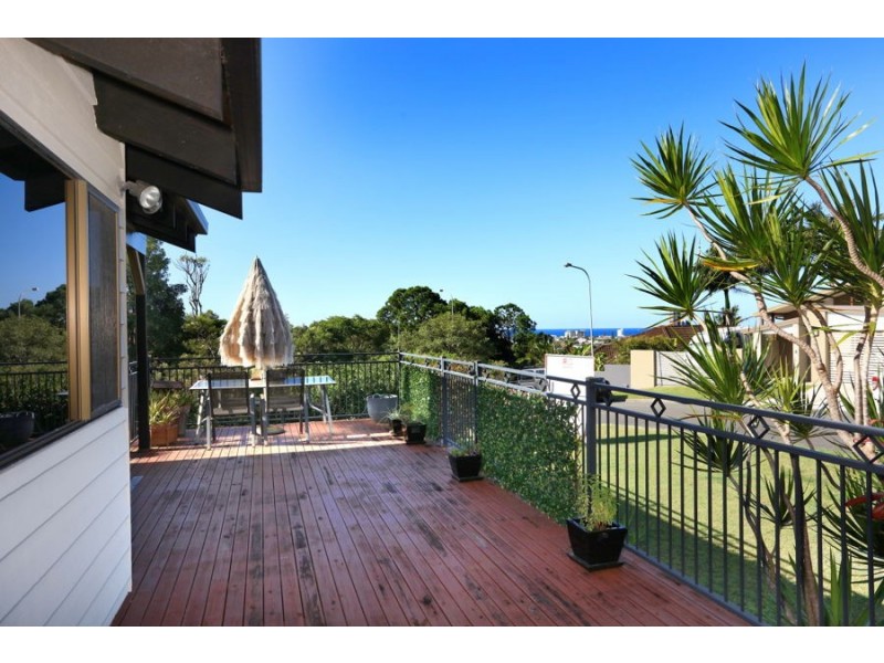 5 Bindoon Close, Elanora QLD 4221