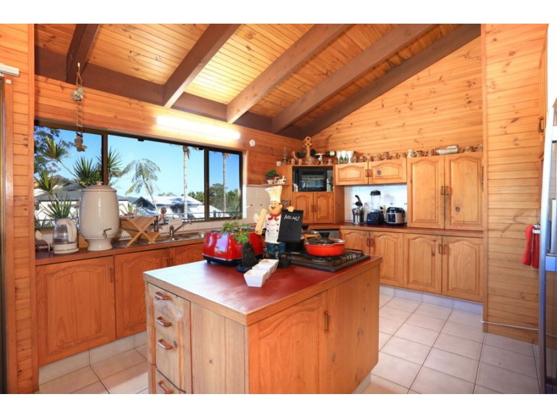 5 Bindoon Close, Elanora QLD 4221