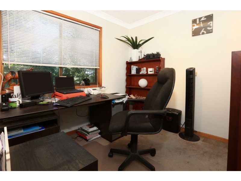 5 Bindoon Close, Elanora QLD 4221