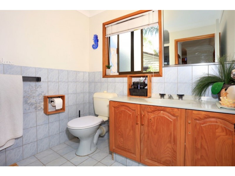 5 Bindoon Close, Elanora QLD 4221