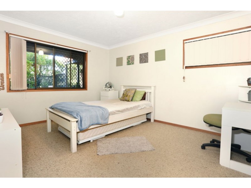 5 Bindoon Close, Elanora QLD 4221