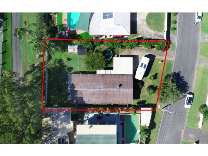 4 Sacha Place, Carrara QLD 4211