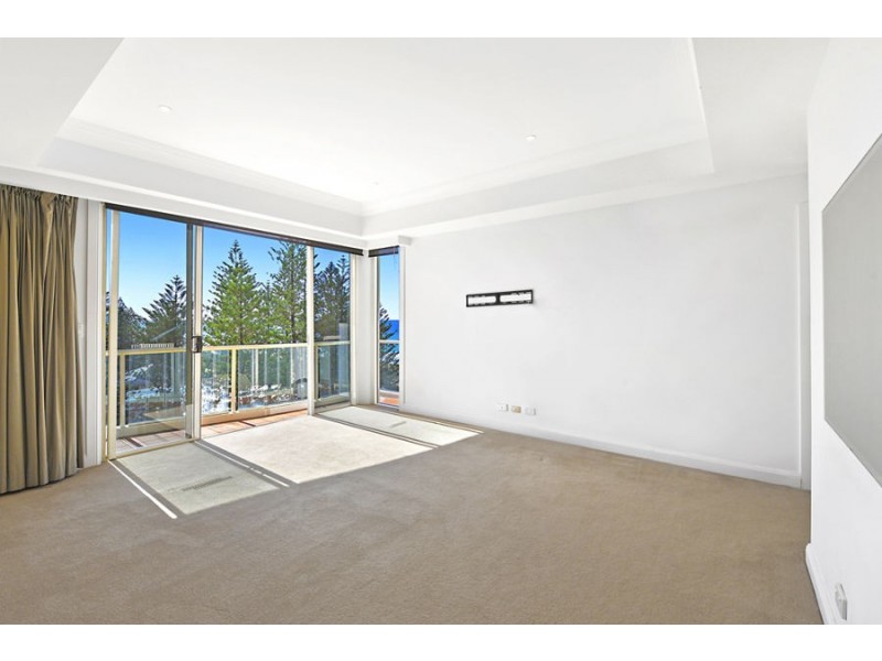 8/106 Old Burleigh Road, Broadbeach QLD 4218