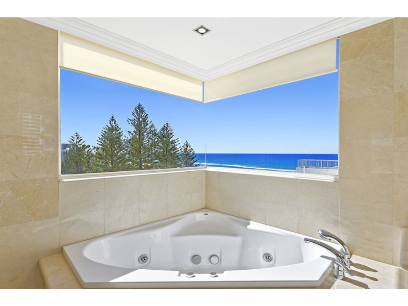 8/106 Old Burleigh Road, Broadbeach QLD 4218