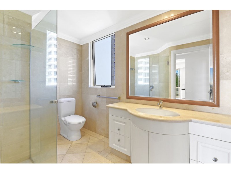 8/106 Old Burleigh Road, Broadbeach QLD 4218