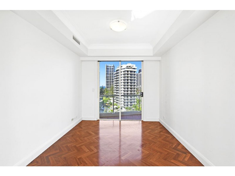 8/106 Old Burleigh Road, Broadbeach QLD 4218