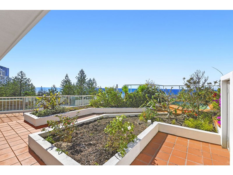 8/106 Old Burleigh Road, Broadbeach QLD 4218