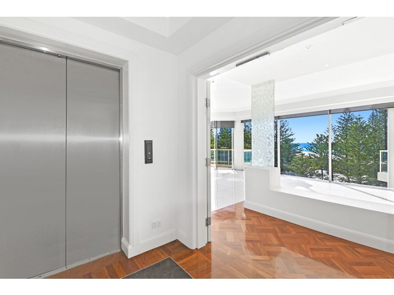 8/106 Old Burleigh Road, Broadbeach QLD 4218