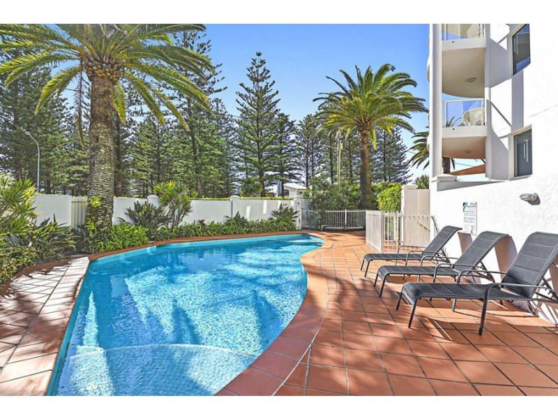 8/106 Old Burleigh Road, Broadbeach QLD 4218